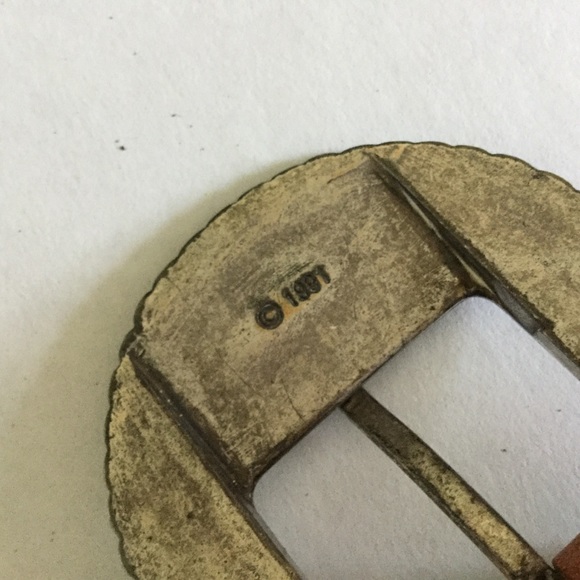 🟢BRIGHTON Brown Leather Silver Concho Belt Size S - Picture 3 of 7